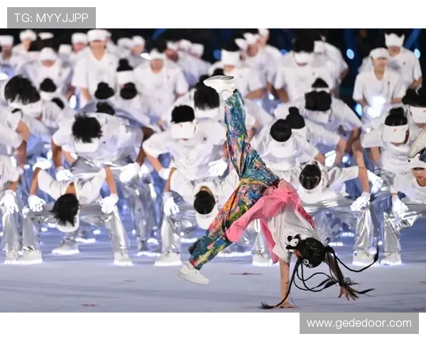 成都街舞队如何通过团队协作变革推动街舞文化的蓬勃发展