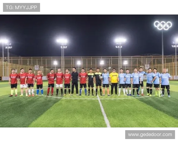 深圳足球队配合风格深度剖析与其他球队的对比研究 深圳足球队配合风格深度剖析与其他球队的对比研究