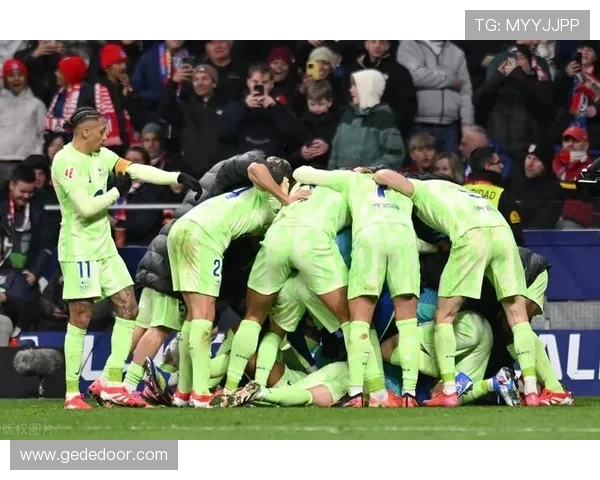 巴萨与尤文图斯经典对决回顾赛场精彩瞬间与战术分析