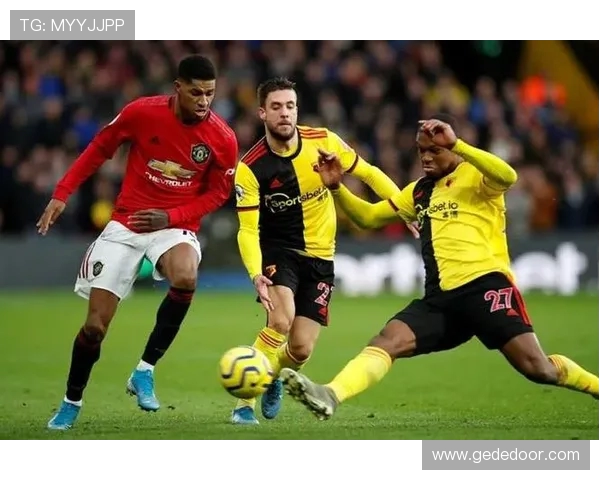 曼联迎战沃特福德足总杯激战在即球迷期待精彩对决 曼联迎战沃特福德足总杯激战在即球迷期待精彩对决