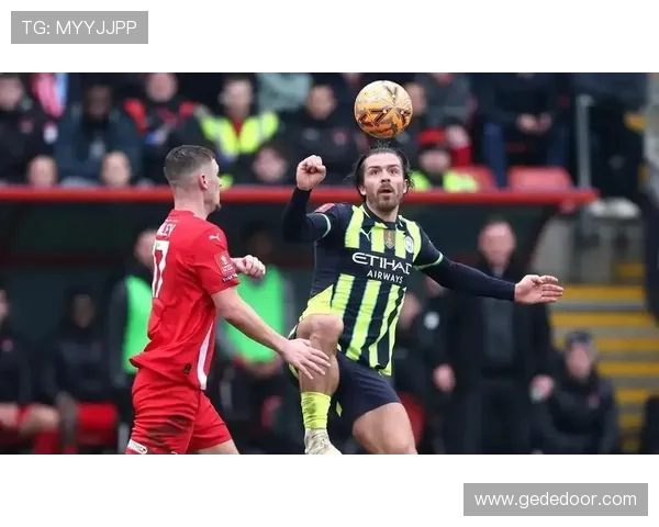 波尔图与罗马精彩对决集锦回顾足球魅力瞬间展现 波尔图与罗马精彩对决集锦回顾足球魅力瞬间展现