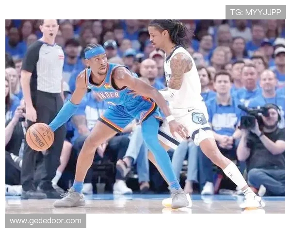 灰熊与勇士精彩对决全场比赛录像回顾与精彩瞬间分析