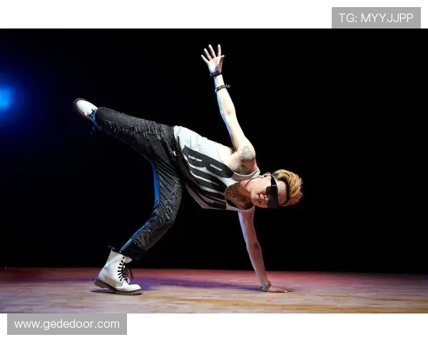 重庆街舞队荣登全国街舞排行榜第九名展现青春活力与实力